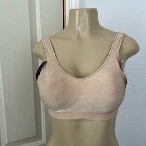 BALI SHAPE & SUPPORTS BRAS SIZE. S